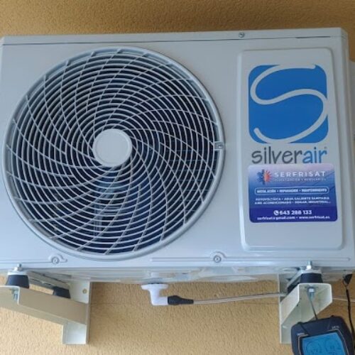 Instalación maquina aire acondicionado tipo Split pared hecha en roquetas de mar